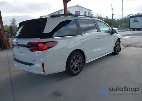 2026 Honda Odyssey Touring z USA, uszkodzony, nr VIN 5FNRL6H84TB023394
